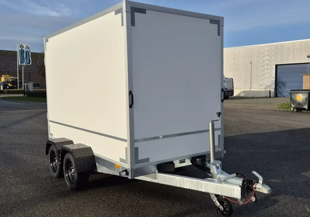 Dichte aanhangwagen dubbelas geremd